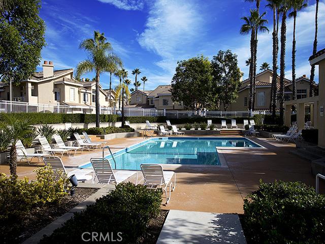 MLS #OC25094409 img 2