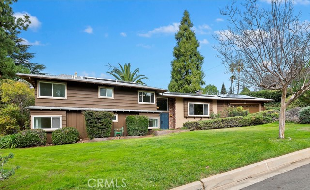 Detail Gallery Image 4 of 70 For 36352 Highland, Yucaipa,  CA 92399 - 4 Beds | 2/1 Baths