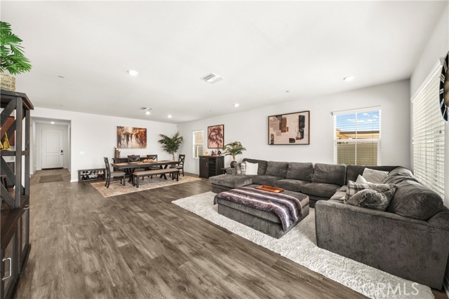 Detail Gallery Image 21 of 52 For 45105 Quicksilver, Lake Elsinore,  CA 92532 - 4 Beds | 2 Baths