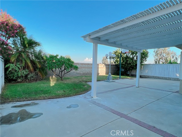 Detail Gallery Image 4 of 17 For 7977 Summerlin Pl, Rancho Cucamonga,  CA 91730 - 3 Beds | 2/1 Baths