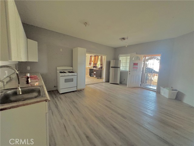 22328 Denker Avenue, Torrance CA: https://media.crmls.org/medias/0c811d56-a0f2-4494-bf9c-85588f1ff30b.jpg