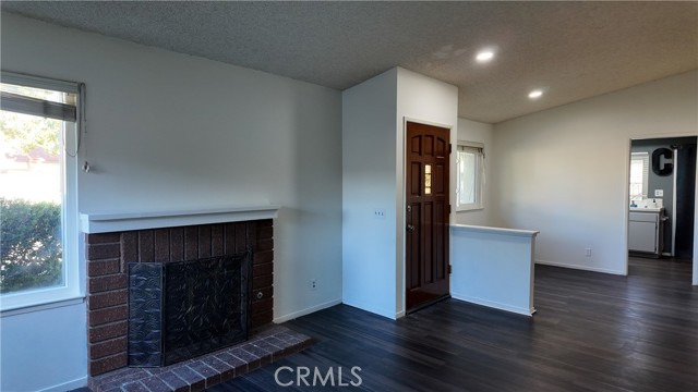Detail Gallery Image 6 of 30 For 9854 Solazzo, Rancho Cucamonga,  CA 91730 - 2 Beds | 2 Baths