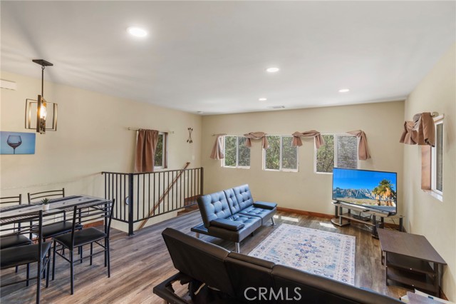 29251 Lake Brook Avenue, Cedar Glen CA: https://media.crmls.org/medias/0c820dda-6883-423b-a510-a593c01ab829.jpg