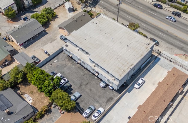 6242 Vineland Avenue, North Hollywood CA: https://media.crmls.org/medias/0c826423-b371-47f1-b925-72caa193a2a5.jpg