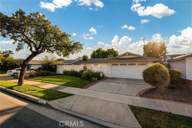 Image 3 for 16321 Eagle Ln, Huntington Beach, CA 92649