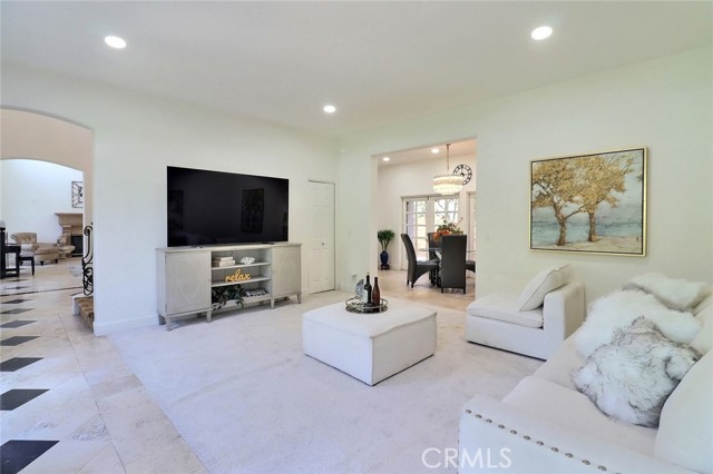Detail Gallery Image 12 of 37 For 8424 Sunnyslope Dr, San Gabriel,  CA 91775 - 6 Beds | 5 Baths