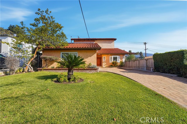 Detail Gallery Image 4 of 67 For 658 Glenmore, Glendale,  CA 91206 - 4 Beds | 3 Baths