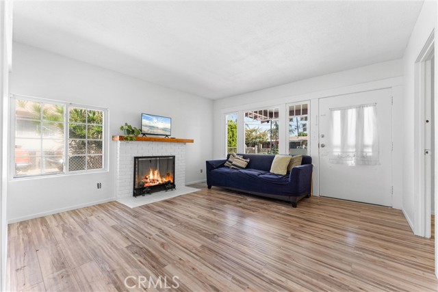 Detail Gallery Image 5 of 27 For 2414 W 6th Street, Santa Ana,  CA 92703 - 3 Beds | 1 Baths