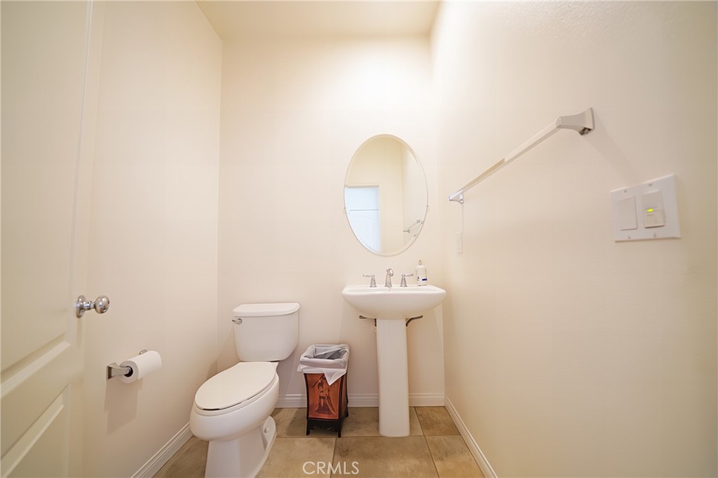https://media.crmls.org/medias/0c83b3b5-fd57-4974-8067-0daf270864ef.jpg?preset=X-Large