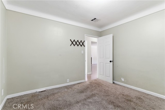 Detail Gallery Image 36 of 45 For 15000 Hamlin St, Van Nuys,  CA 91411 - 5 Beds | 3 Baths