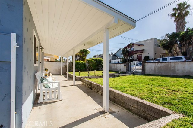 1901 Huntington Lane, Redondo Beach, California 90278, 3 Bedrooms Bedrooms, ,2 BathroomsBathrooms,Residential,Sold,Huntington,SB17015964