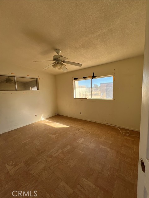 Detail Gallery Image 11 of 14 For 3413 Goleta, Yucca Valley,  CA 92284 - 3 Beds | 1 Baths