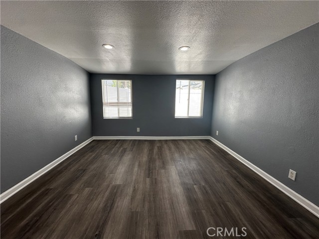 16018 Nordhoff Street, North Hills CA: https://media.crmls.org/medias/0c861796-f5f3-4feb-8020-49bab8253411.jpg