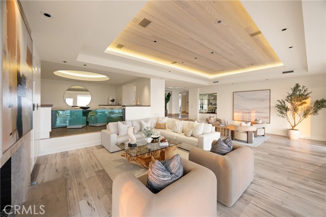 1535 Dolphin Terrace, Corona del Mar CA: https://media.crmls.org/medias/0c86f56f-8ba2-4eed-8521-6267e5d1ca14.jpg