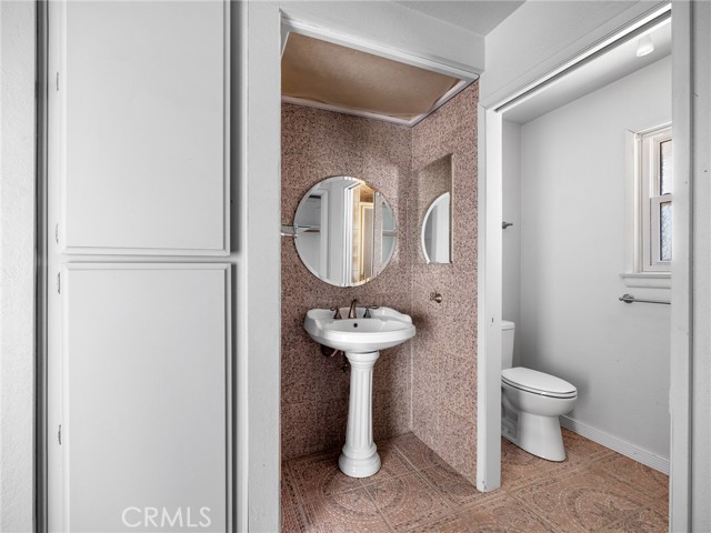 18425 Owatonna Road, Apple Valley CA: https://media.crmls.org/medias/0c87a37e-6fe3-4be0-8ab6-23be5ad6dc3f.jpg