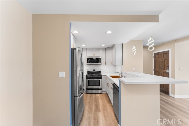 Detail Gallery Image 29 of 48 For 15511 Sherman Way #1,  Van Nuys,  CA 91406 - 2 Beds | 2 Baths