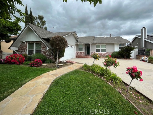 Detail Gallery Image 1 of 1 For 9006 Odessa Ave, North Hills,  CA 91343 - 4 Beds | 2 Baths