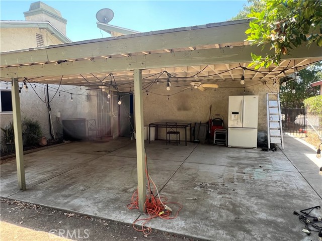 946 W Woodcrest Street, Bloomington CA: https://media.crmls.org/medias/0c8a7f93-9369-448b-9da6-a459e91a73f5.jpg