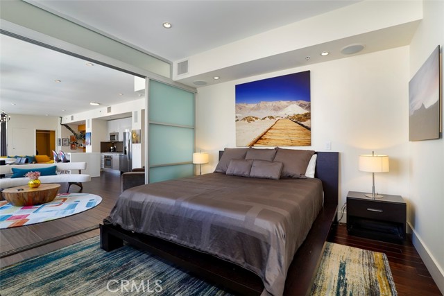 Detail Gallery Image 17 of 44 For 460 S Spring St #1005,  Los Angeles,  CA 90013 - 2 Beds | 2 Baths