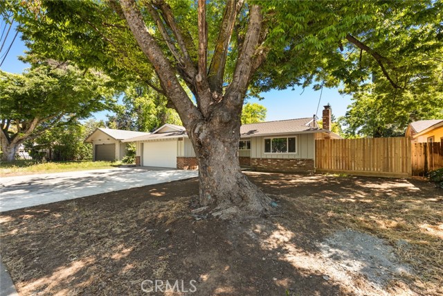 965 E 1st Avenue, Chico CA: https://media.crmls.org/medias/0c8ae7b7-e39b-4c94-b0c0-c9486f347fca.jpg