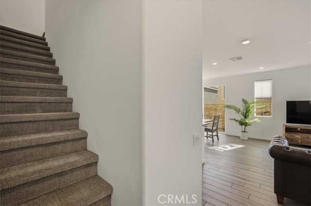 Detail Gallery Image 24 of 45 For 16281 Castello #1,  Fontana,  CA 92336 - 3 Beds | 2/1 Baths