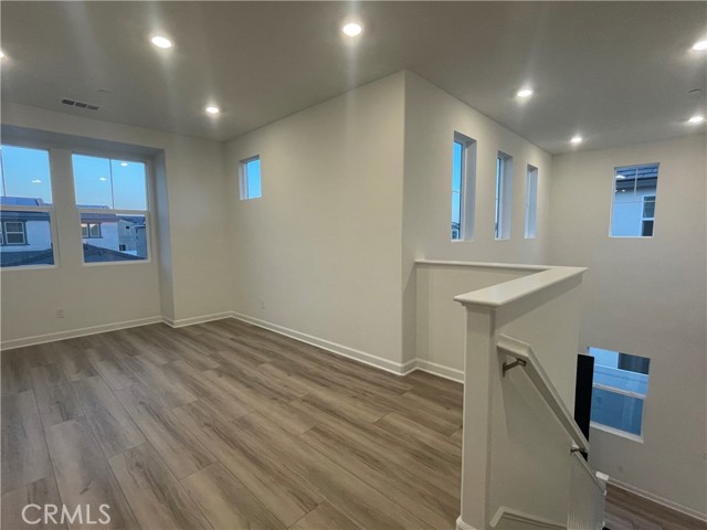 Detail Gallery Image 9 of 24 For 115 Metz, Oceanside,  CA 92057 - 4 Beds | 2/1 Baths