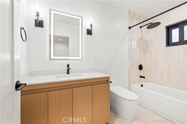 Detail Gallery Image 18 of 33 For 16245 Chatsworth St, Granada Hills,  CA 91344 - 3 Beds | 2/1 Baths
