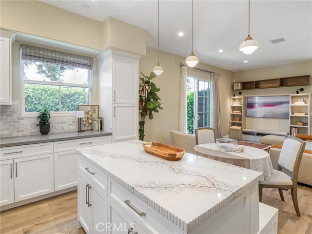 3918 W 242nd Street, Torrance CA: https://media.crmls.org/medias/0c8d87e4-439f-48d1-83cd-5ab32e88d823.jpg