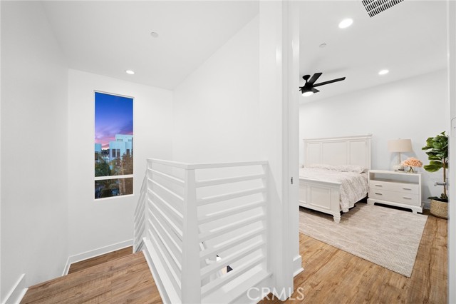 Detail Gallery Image 18 of 31 For 657 Wedge, Costa Mesa,  CA 92627 - 3 Beds | 2/2 Baths