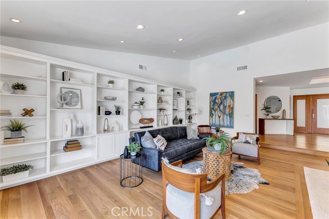 17372 Quesan Place, Encino (los Angeles), CA, 91316 17372 Quesan Place, Encino (los Angeles), CA, 91316