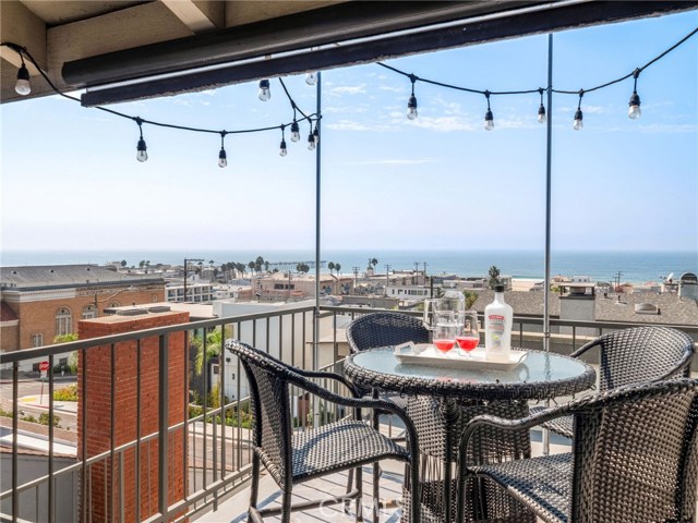 1630 Manhattan Avenue, Hermosa Beach, California 90254, 2 Bedrooms Bedrooms, ,2 BathroomsBathrooms,Residential,Sold,Manhattan,SB20223870