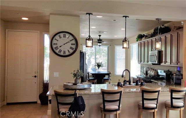 1513 Camino Hidalgo, Hemet CA: https://media.crmls.org/medias/0c8e57f8-4df0-4a31-968f-bd3a622ea614.jpg