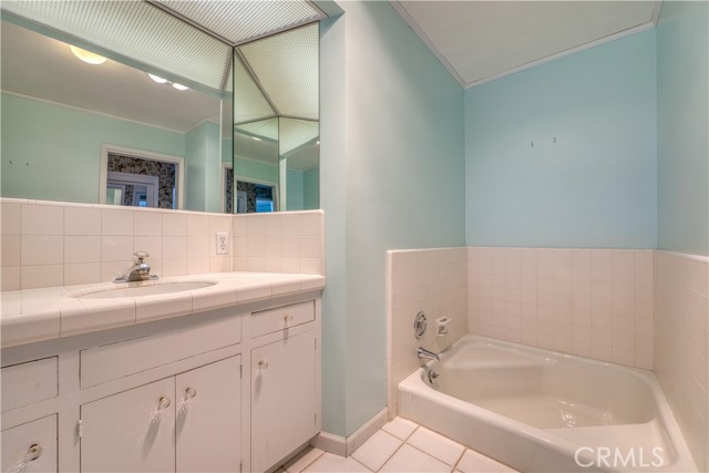 25 Buena Vista Avenue, San Luis Obispo CA: https://media.crmls.org/medias/0c8ef459-44c4-4093-a096-c95d4c7f6d35.jpg