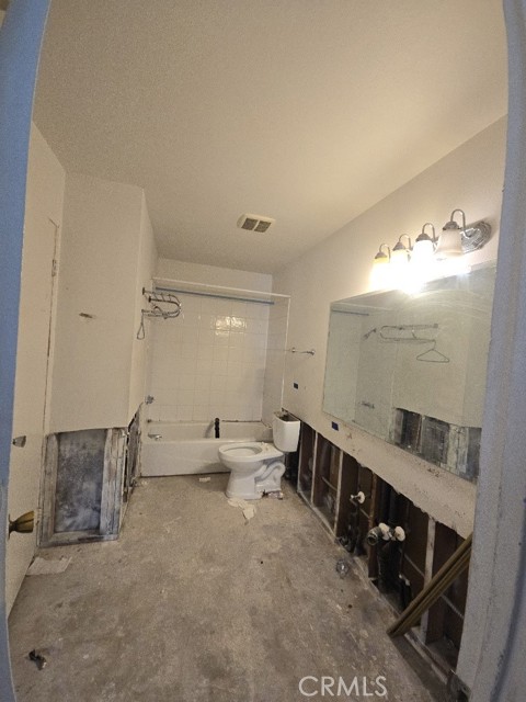 Detail Gallery Image 20 of 23 For 21000 Parthenia St #6,  Canoga Park,  CA 91304 - 1 Beds | 1 Baths