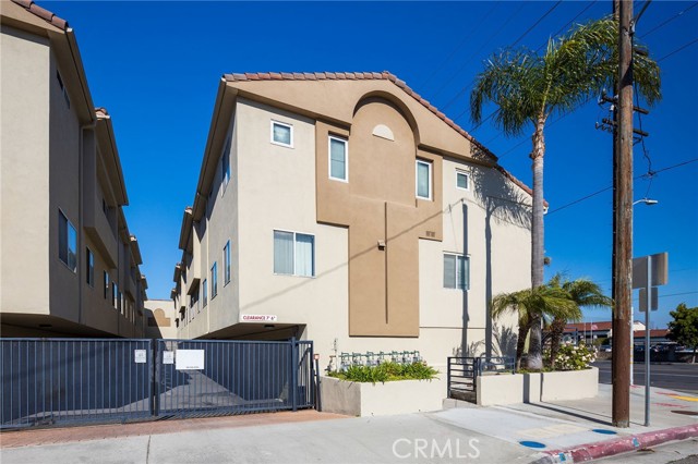 Detail Gallery Image 41 of 43 For 4001 W 165th St #C,  Lawndale,  CA 90260 - 2 Beds | 2/1 Baths