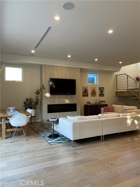 1501 Elm Avenue, Manhattan Beach, California 90266, 4 Bedrooms Bedrooms, ,4 BathroomsBathrooms,Residential,Sold,Elm,SB22029960