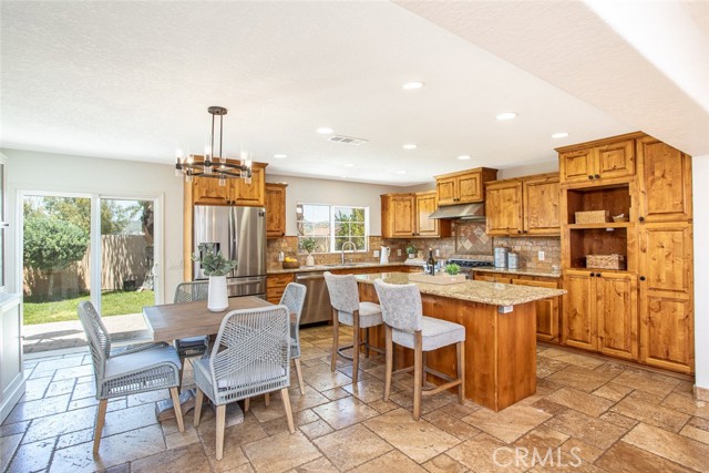 Detail Gallery Image 3 of 41 For 7975 E Altair Ln, Anaheim Hills,  CA 92808 - 5 Beds | 2/1 Baths