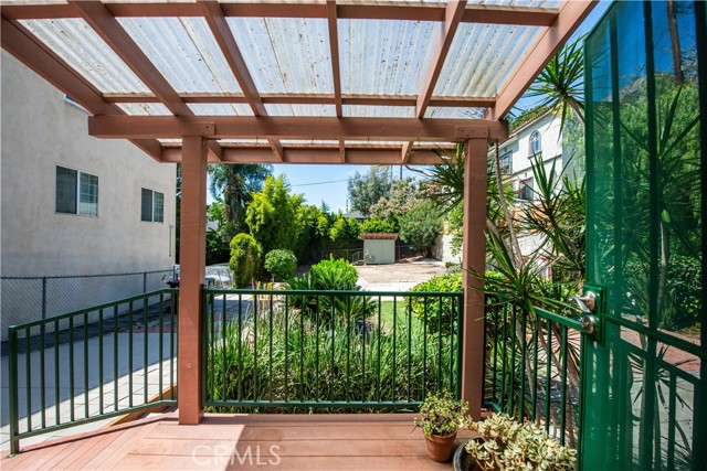 Detail Gallery Image 21 of 28 For 1639 Redcliff #1/2,  Los Angeles,  CA 90026 - 2 Beds | 1 Baths