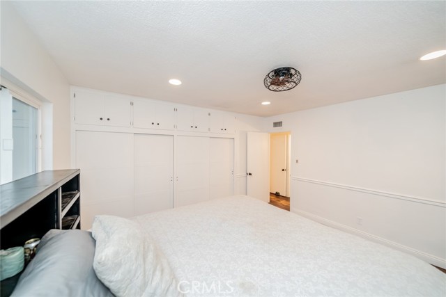 533 Via Vista Dr, Redlands CA: https://media.crmls.org/medias/0c90e968-aac3-42c6-811e-9a78f4ecb874.jpg