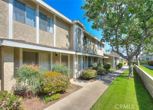 Detail Gallery Image 2 of 25 For 15214 Shadybend Dr #62,  Hacienda Heights,  CA 91745 - 2 Beds | 2 Baths