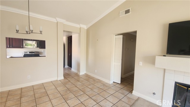 Detail Gallery Image 7 of 31 For 2352 Paseo Circulo, Tustin,  CA 92782 - 2 Beds | 2 Baths