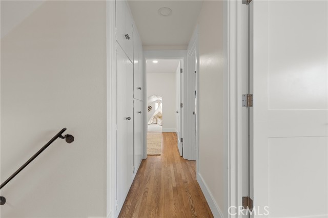 Image 34 of 73 For 4972 Park  