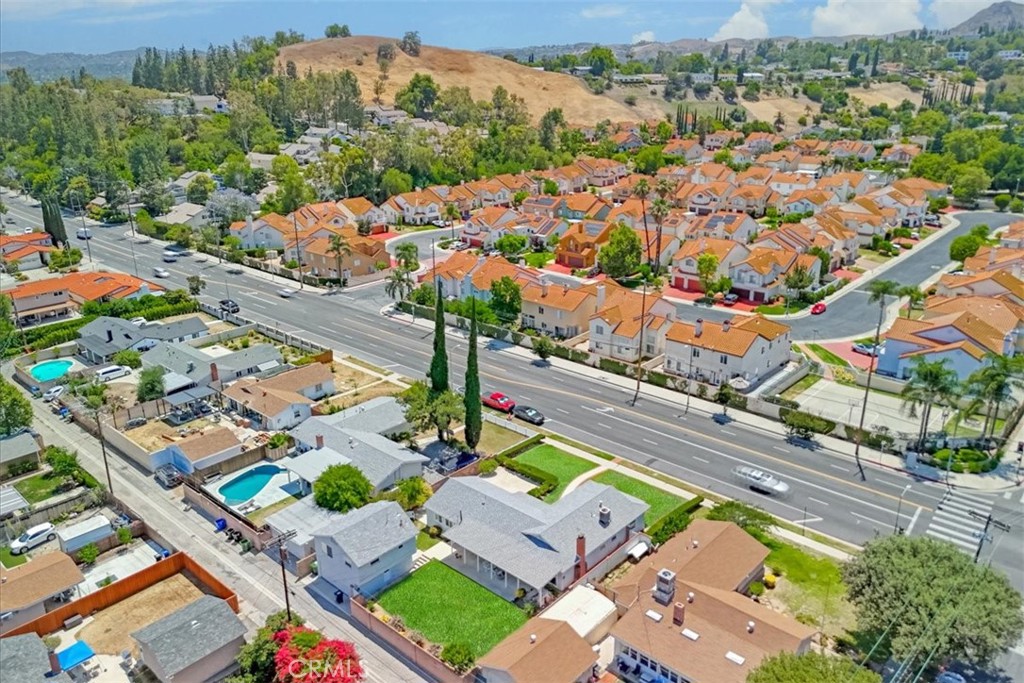 https://media.crmls.org/medias/0c928741-c9db-4684-a84e-e0f9901ada75.jpg?preset=X-Large