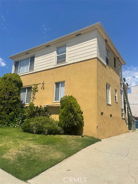 6940 Glasgow Avenue, Los Angeles CA: https://media.crmls.org/medias/0c929166-c7d3-4810-87d3-01c155a3af03.jpg