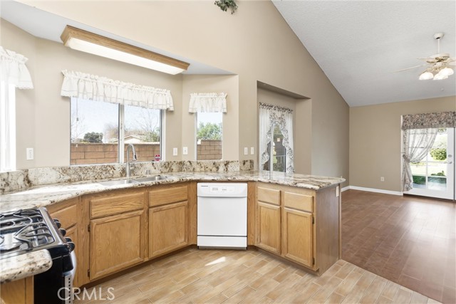 Detail Gallery Image 14 of 48 For 370 Rogers Ct, Calimesa,  CA 92320 - 4 Beds | 2 Baths