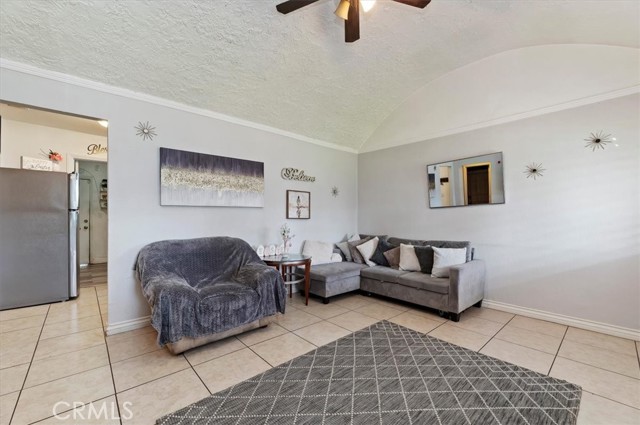 Detail Gallery Image 6 of 24 For 1936 Sepulveda Ave, San Bernardino,  CA 92404 - 3 Beds | 2 Baths