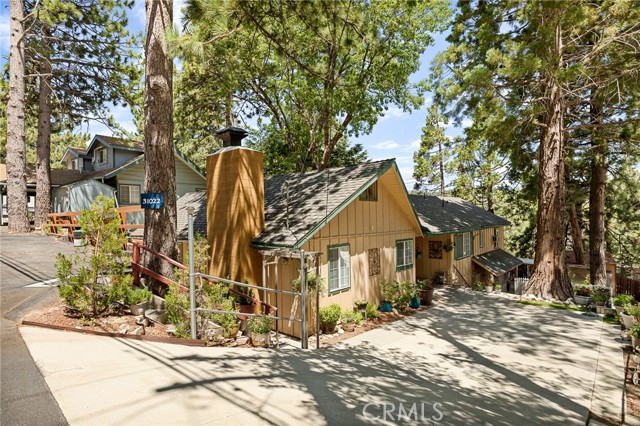 Detail Gallery Image 1 of 1 For 31022 Scenic Way, Running Springs,  CA 92382 - 3 Beds | 2 Baths