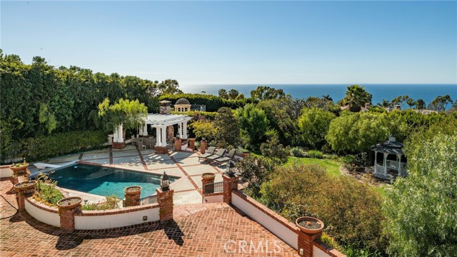 Detail Gallery Image 8 of 51 For 1409 via Arco, Palos Verdes Estates,  CA 90274 - 5 Beds | 5/2 Baths