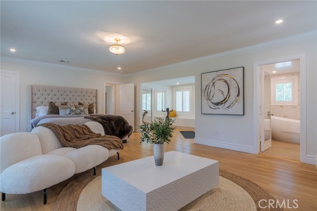 2245 E California Boulevard, San Marino CA: https://media.crmls.org/medias/0c94b36f-fe31-4106-9146-7910c7b75352.jpg