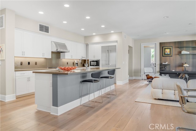 Detail Gallery Image 2 of 35 For 23500 Park Sorrento #D21,  Calabasas,  CA 91302 - 2 Beds | 3 Baths